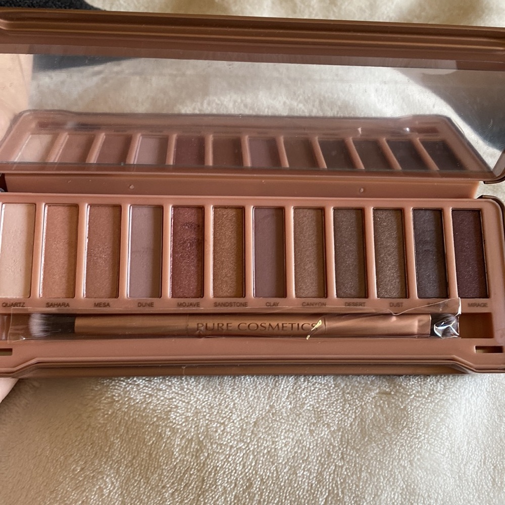 Pure Cosmetics Buff collection eyeshadow palette